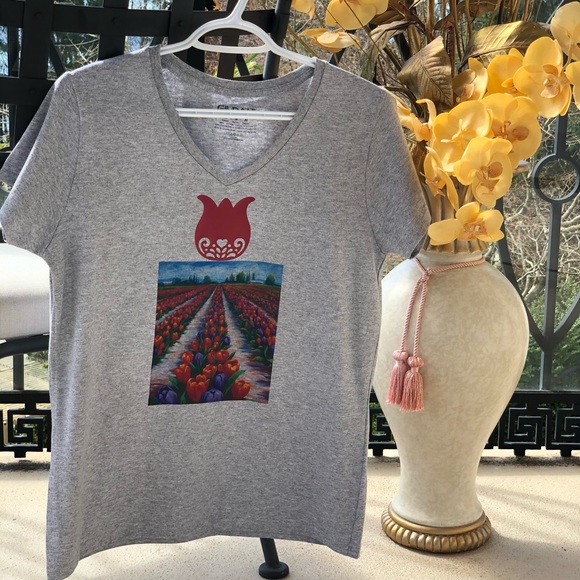 Hand designed T-shirt - Picture 3 of 5